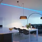 Daire Olene Apartment, Hill Collection
