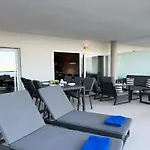 Olene Apartment, Hill Collection Daire *