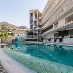 Daire Olene Apartment, Hill Collection *