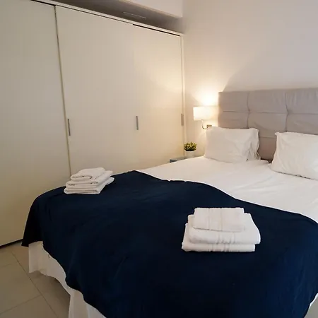 Olene Apartment, Hill Collection